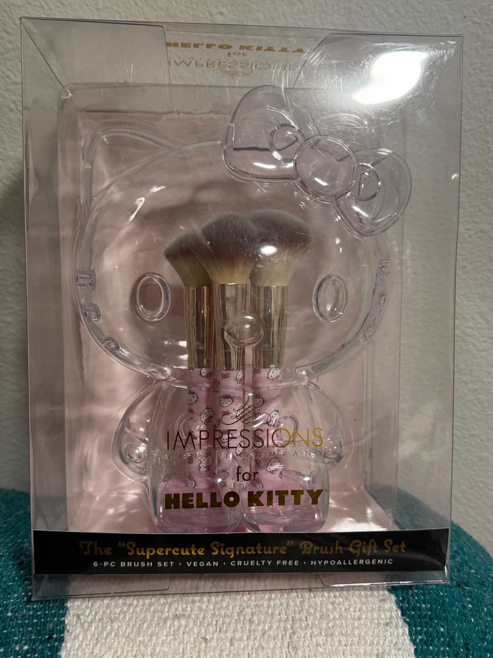 Impressions Hello Kitty Pink & Gold Supercute Signature Brush Gift Set NIB